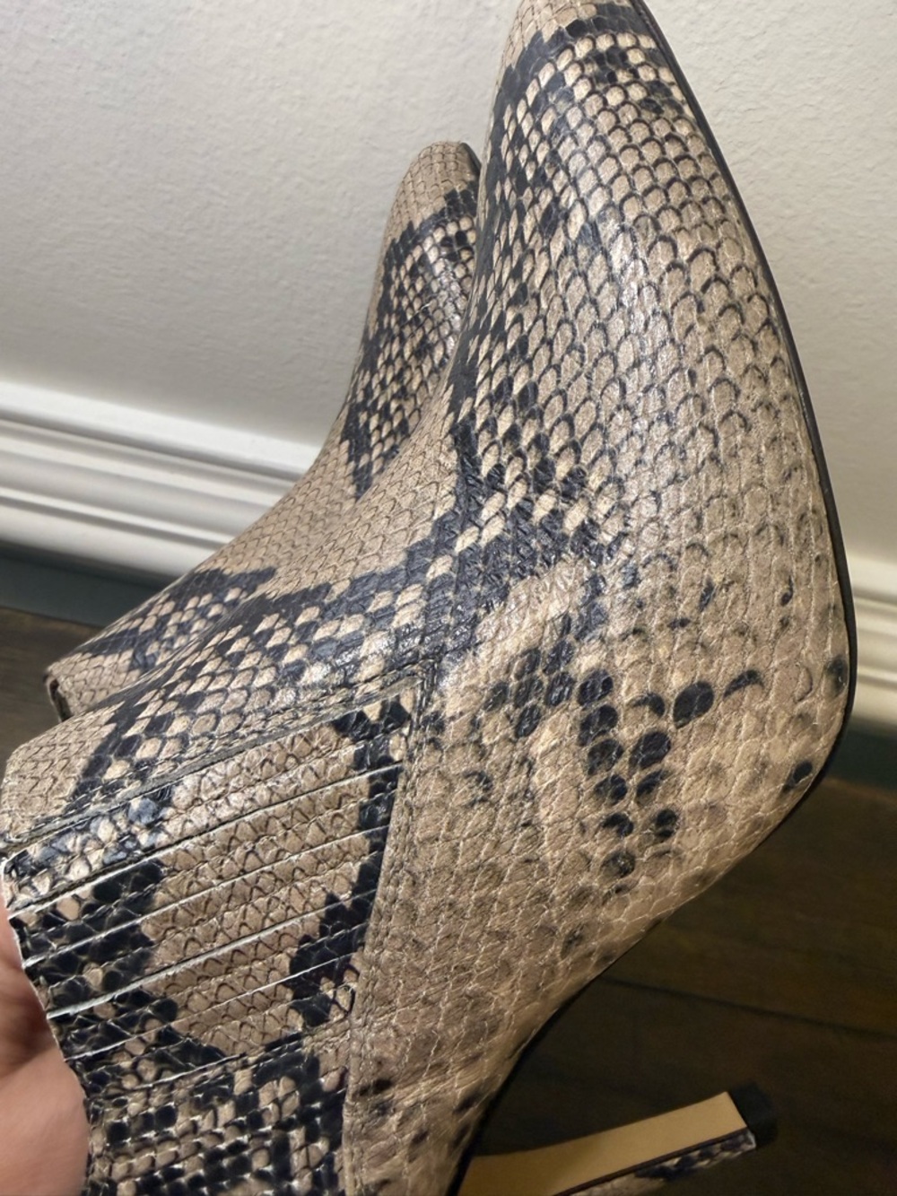 INEZ Marisol 90 Natural Snake
Emboss Pointed Toe Booties
Size 10M - Picture 8 of 16
